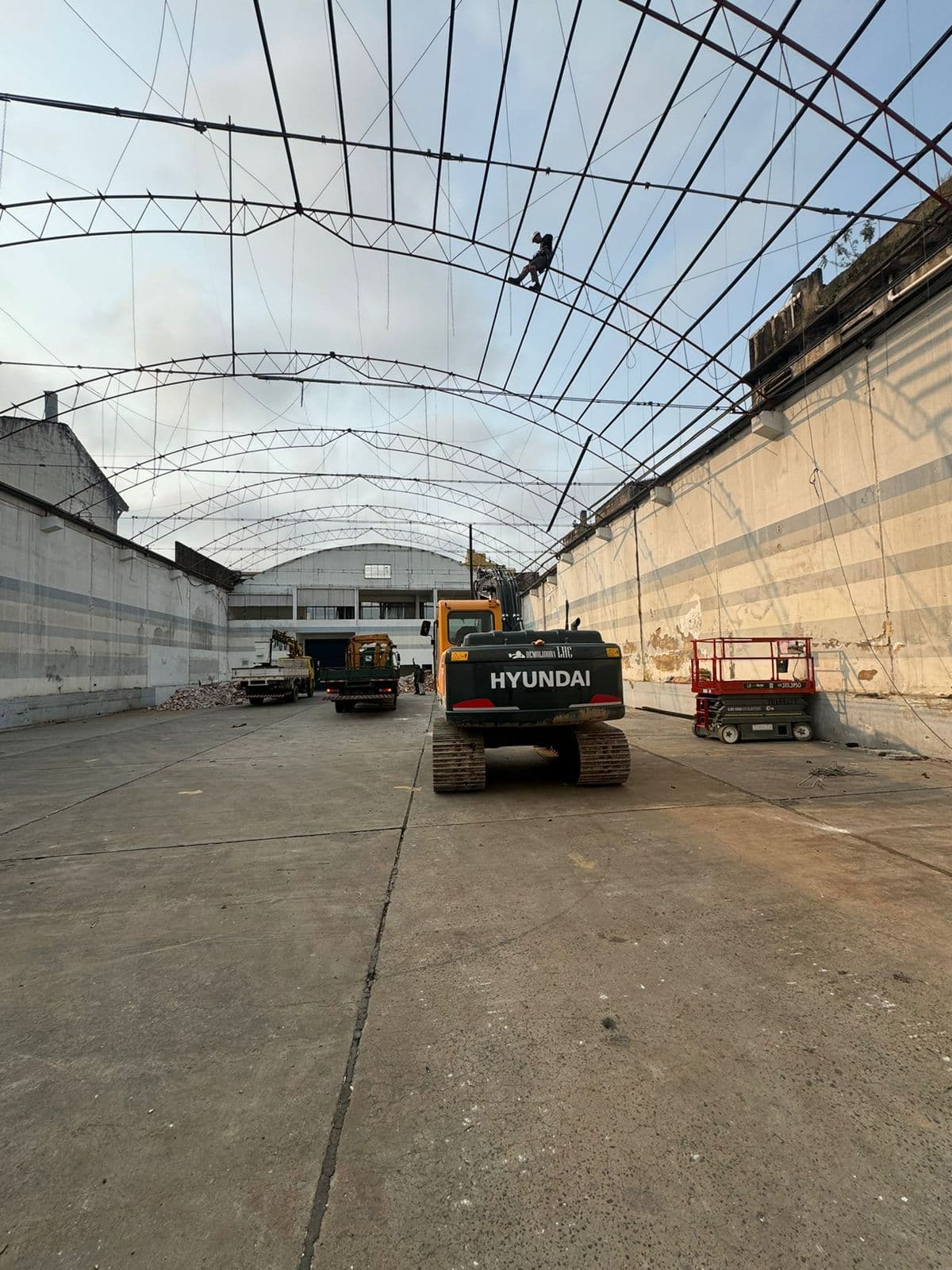 Desmontagem de Estrutura Metálica - Foto 3